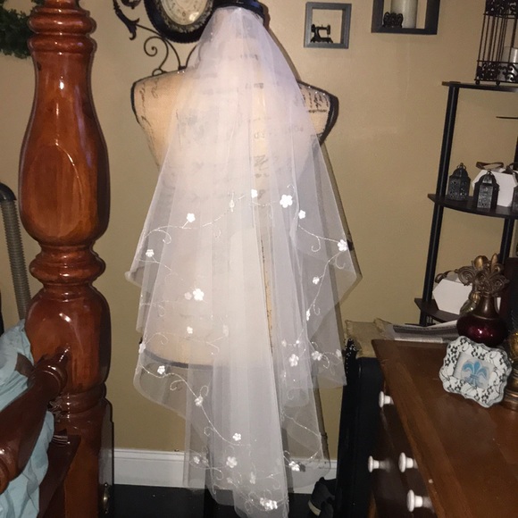 Pink Magnolia Accessories - New Hand Beaded wedding veil